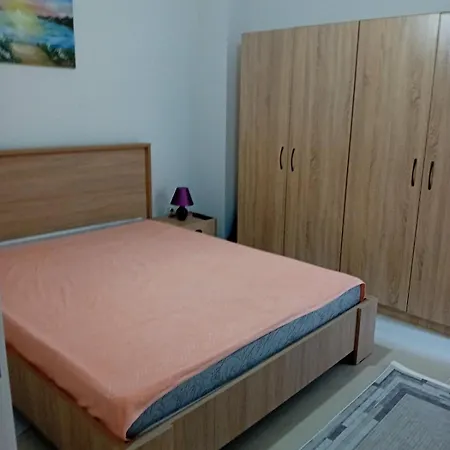Nikola Apartment